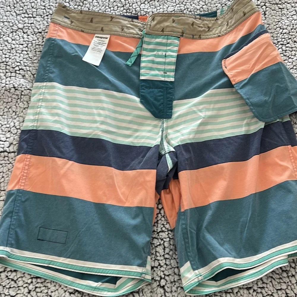 PATAGONIA STRETCH WAVEFARER BOARDSHORTS - Picture 7 of 8